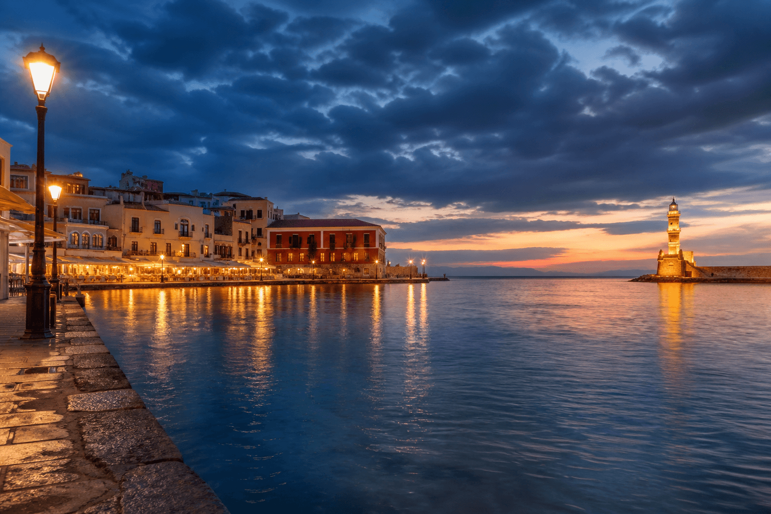 PLACEHOLDER: venezianischer Hafen von Chania im Abendlicht — Escort Chania (Austauschbild)