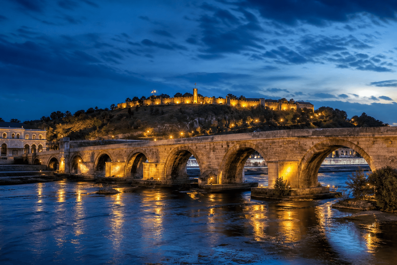 PLACEHOLDER: Steinerne Brücke und Festung bei Abend — Escort Skopje (Austauschbild)