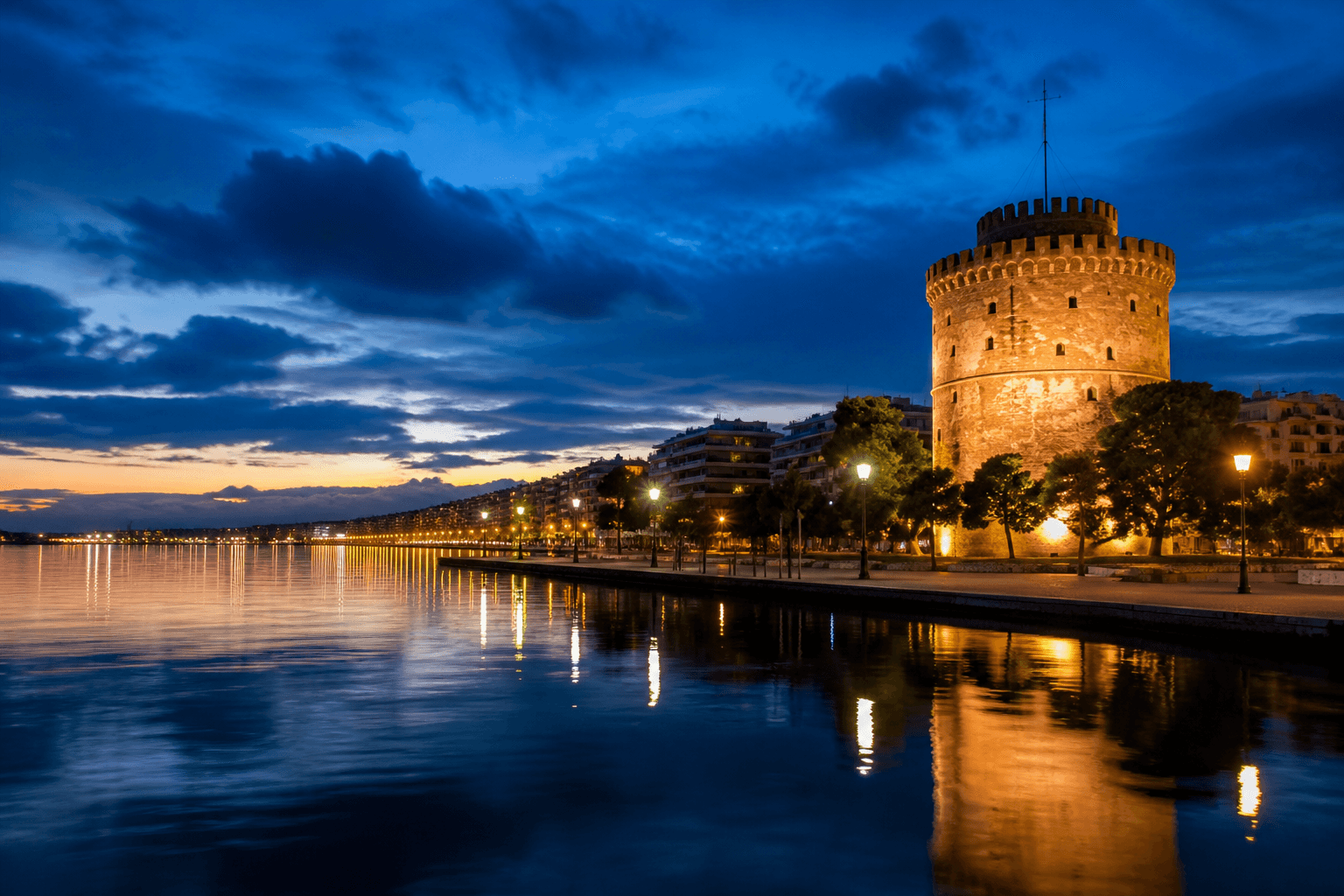 PLACEHOLDER: Weißer Turm und Thermaischer Golf — Escort Thessaloniki (Austauschbild)